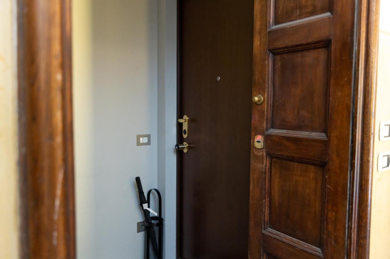 5 Min Duomo Luxury Home In Brera Design District Milan Luaran gambar